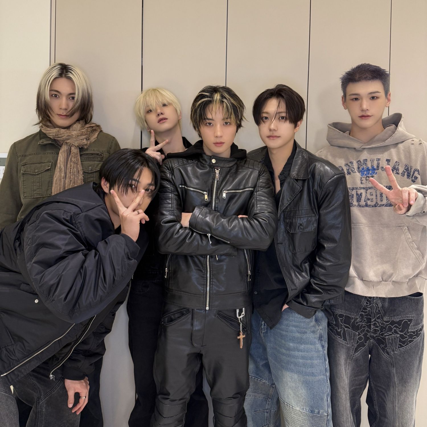 저스트비의 비하인드 컷