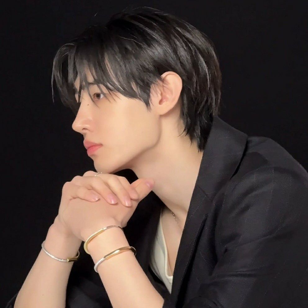 A moment captured by Sunghoon (ENHYPEN)'s fan