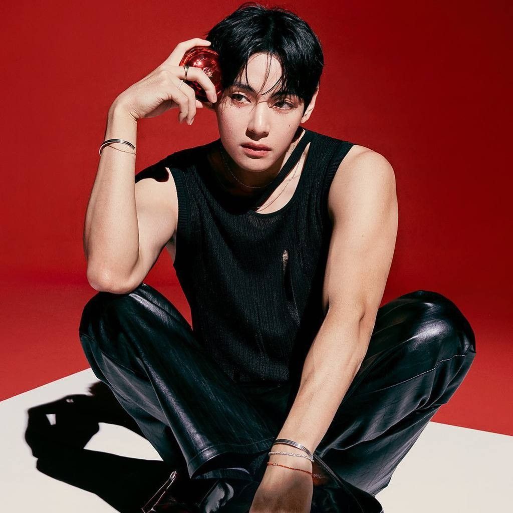 Latest photo of V (BTS)