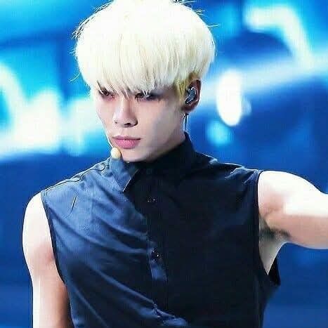 Behind-the-scenes cut of Jonghyun (SHINee)