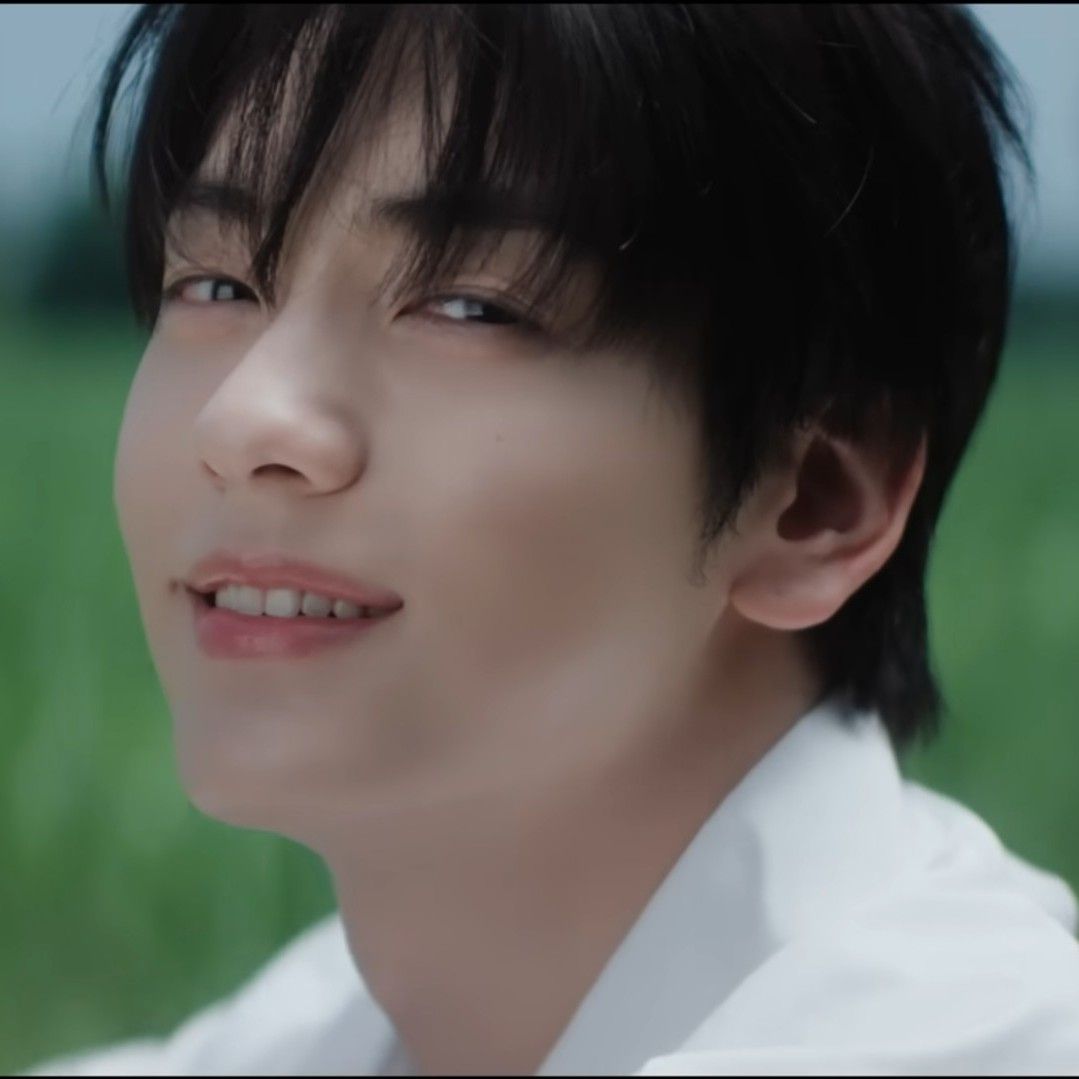 秀彬 (TOMORROW X TOGETHER)的最新活動照片