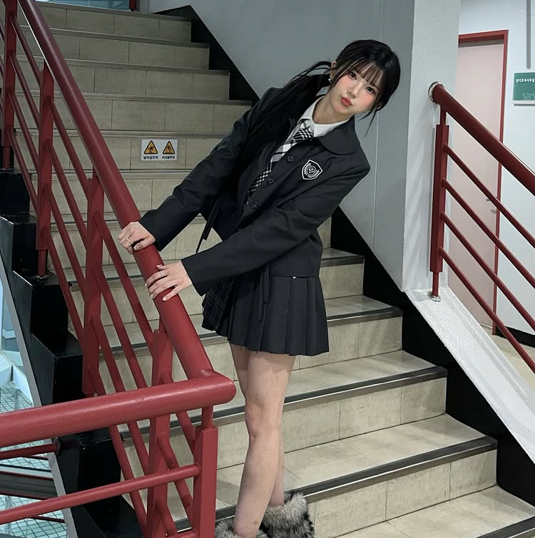 Recent activity shot of Song Hayoung (fromis_9)