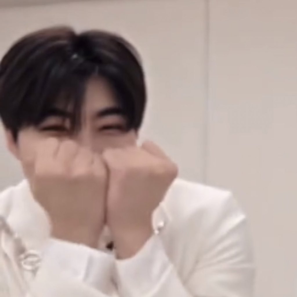 Behind-the-scenes cut of Park Gunwook (ZEROBASEONE)