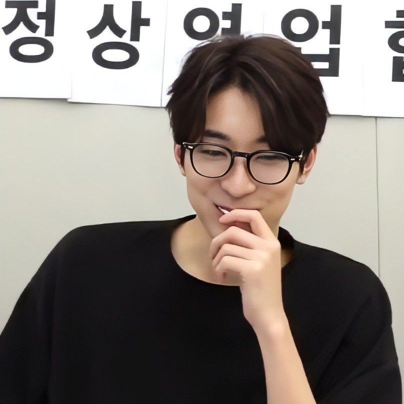 圓佑 (SEVENTEEN)的最新照片