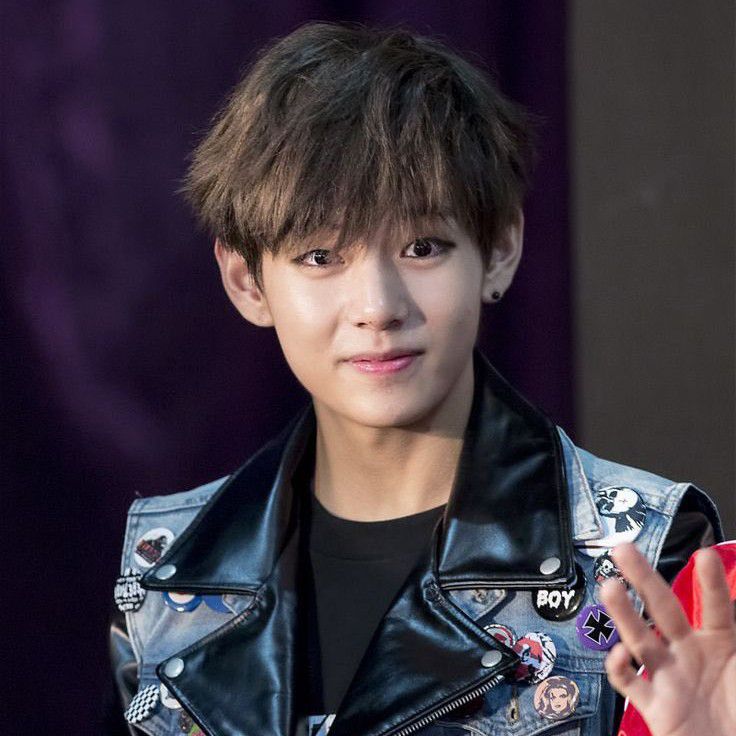 A moment captured by V (BTS)'s fan