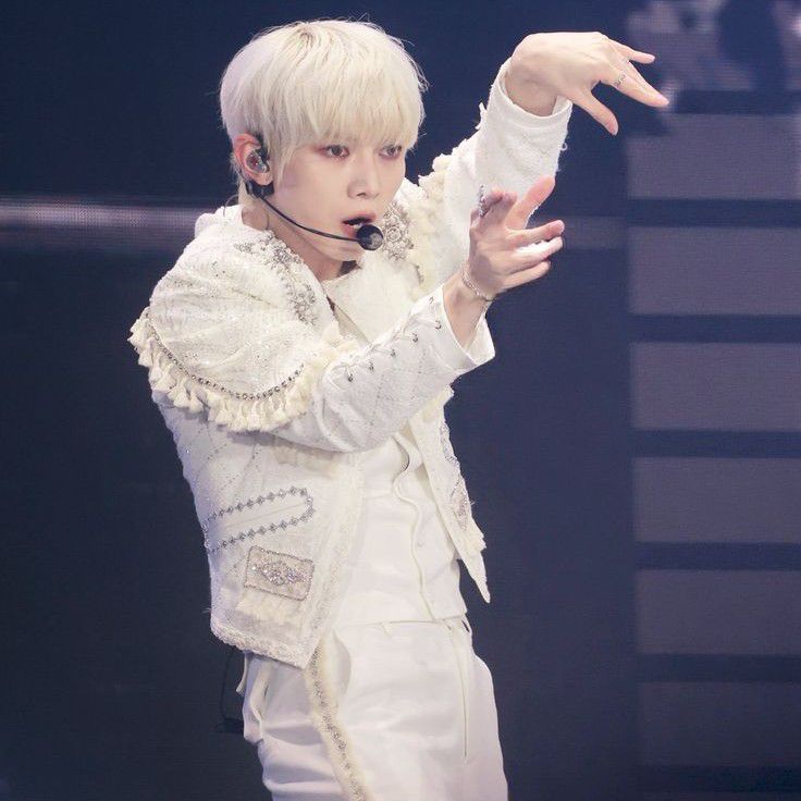 에이티즈 최근 활동샷