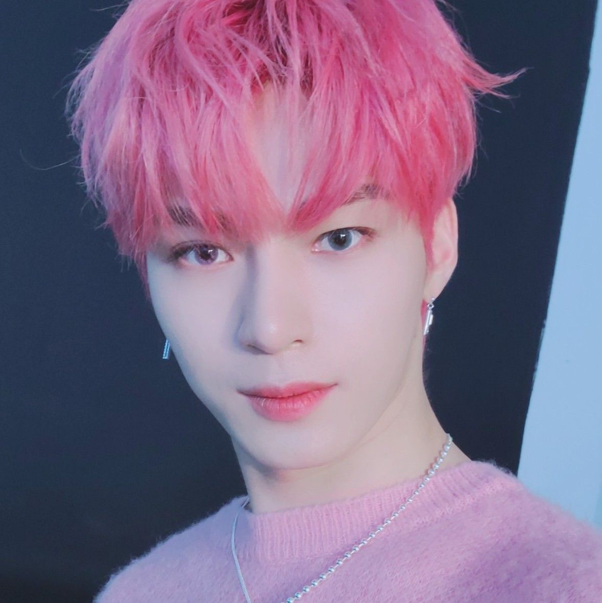 Latest photo of HANGYEOM (OMEGA X)