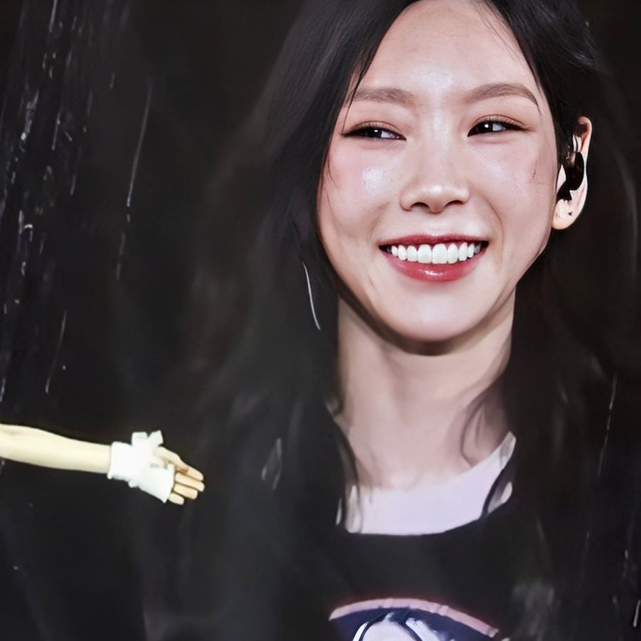 Recent activity shot of Taeyeon (Girls' Generation)