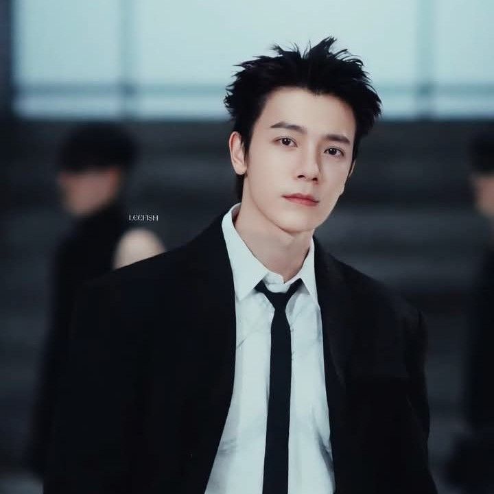 A moment captured by Donghae (Super Junior)'s fan