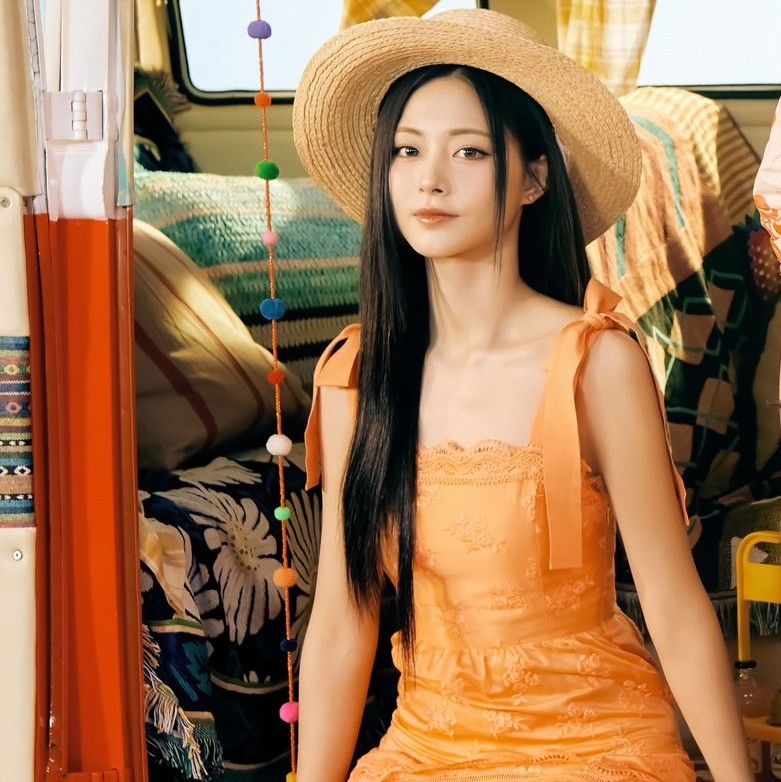 Recent activity shot of Tzuyu (TWICE)