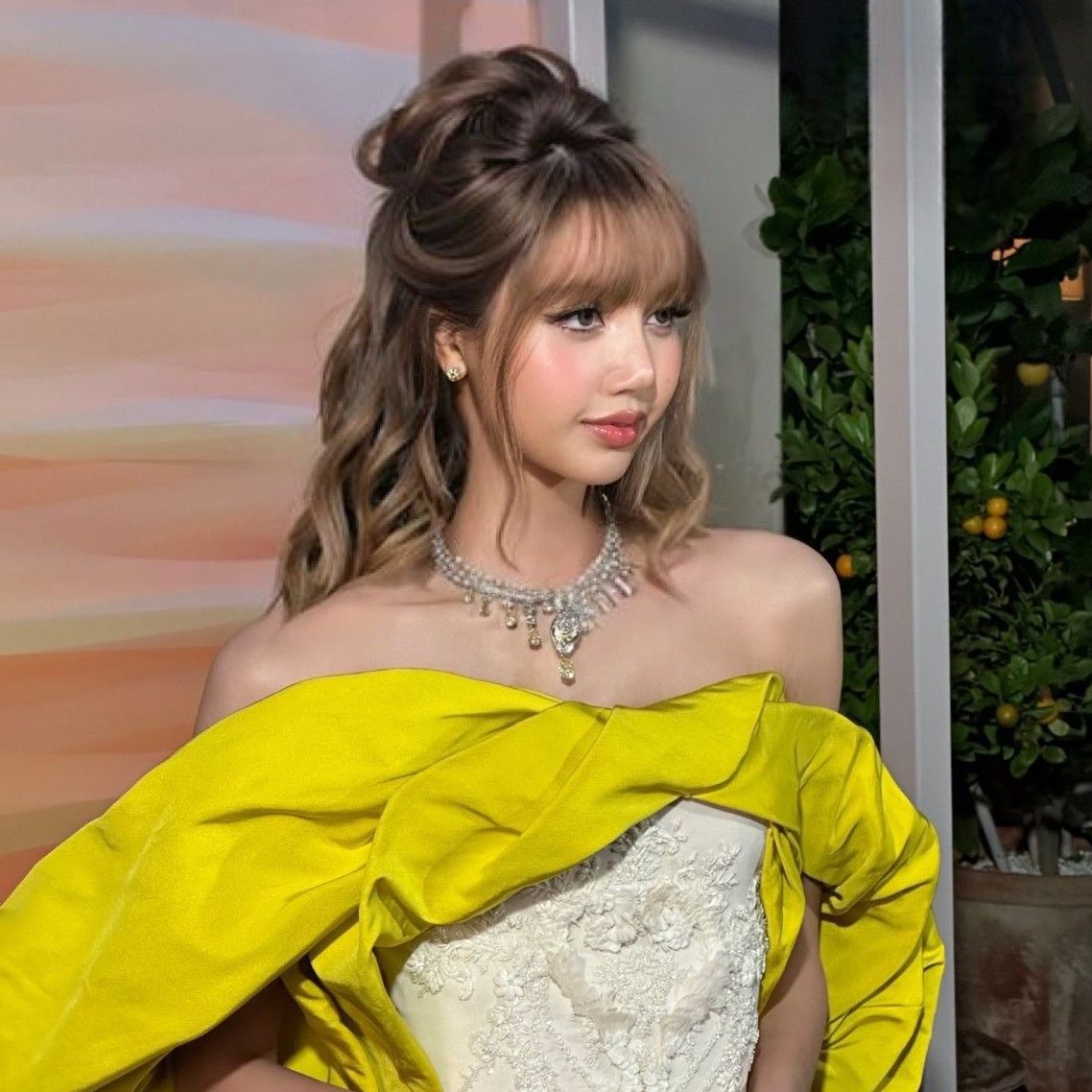 Behind-the-scenes cut of Lisa (BLACKPINK)