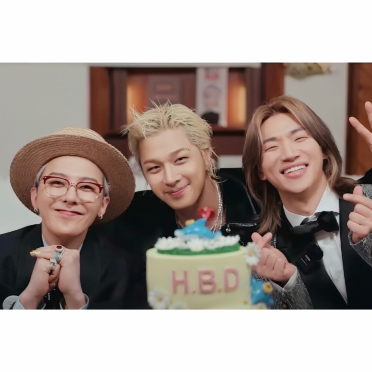 Latest photo of BIGBANG