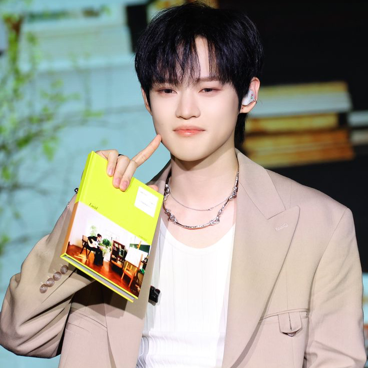 Latest photo of Chenle (NCT DREAM)