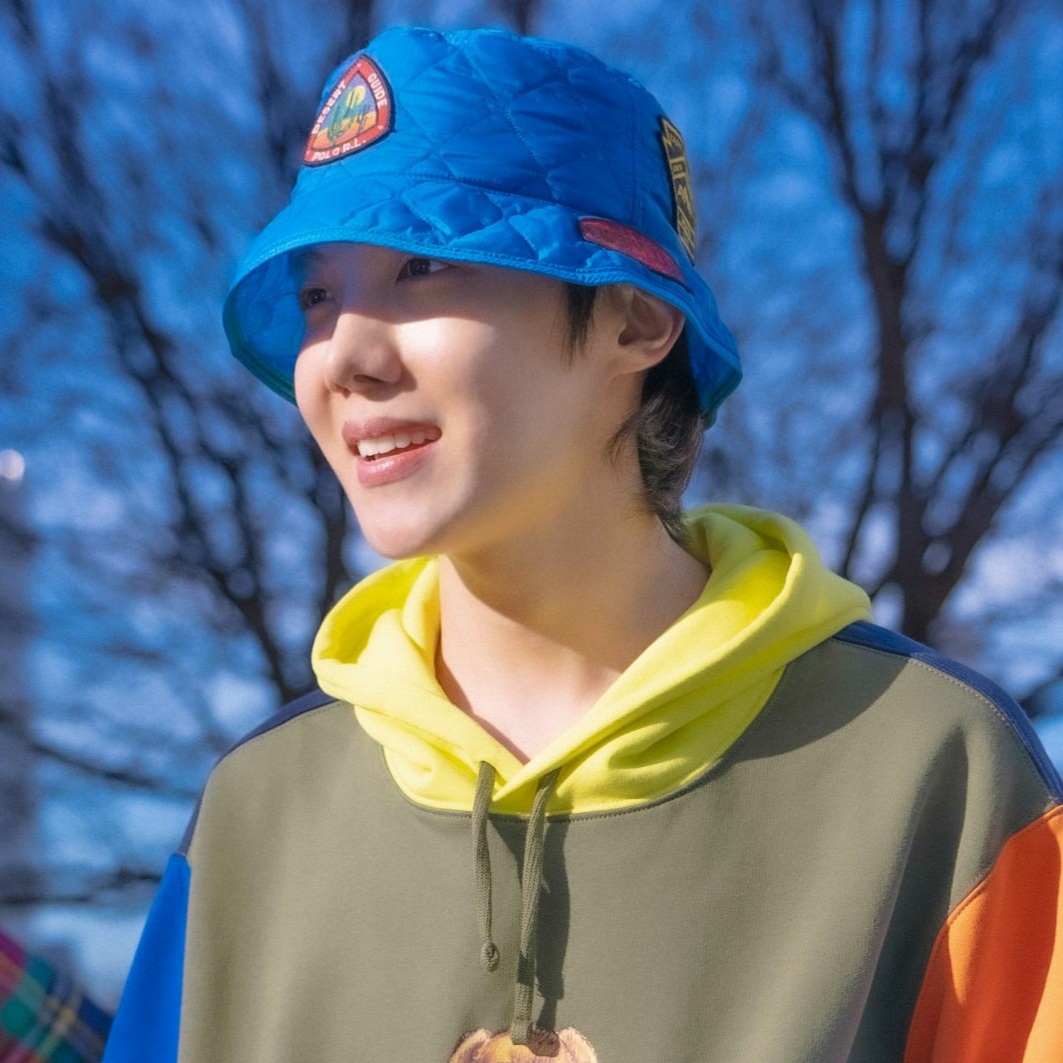 Behind-the-scenes cut of j-hope (BTS)