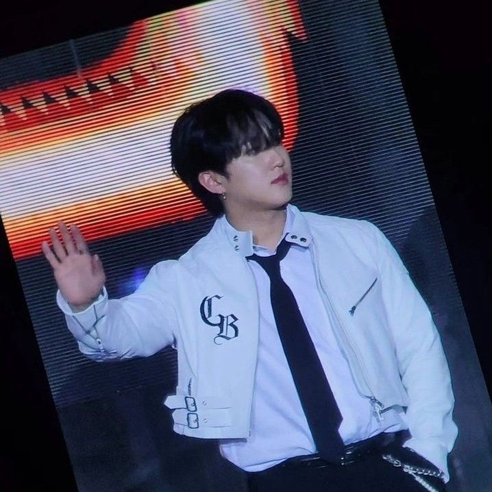 Behind-the-scenes cut of Changbin (Stray Kids)