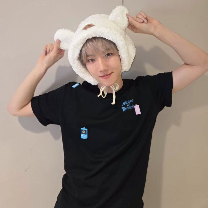 백현 (EXO)의 최신 사진