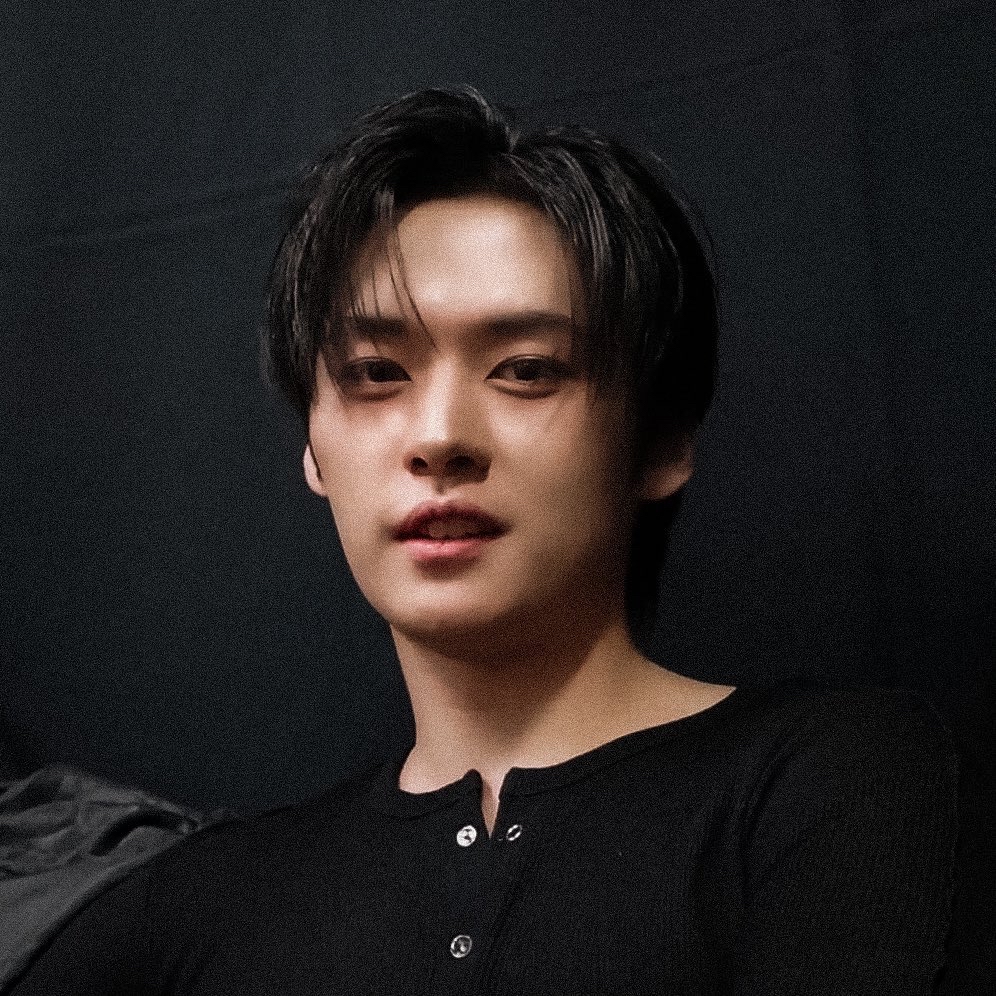 Recent activity shot of Lee Know (Stray Kids)