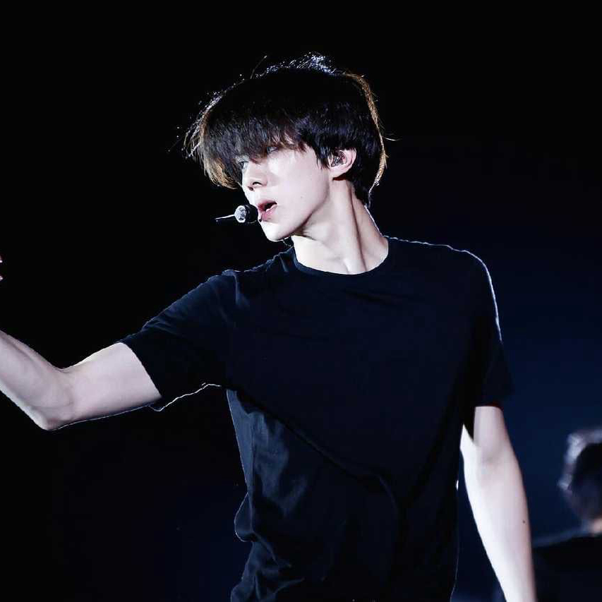 Behind-the-scenes cut of Sehun (EXO)