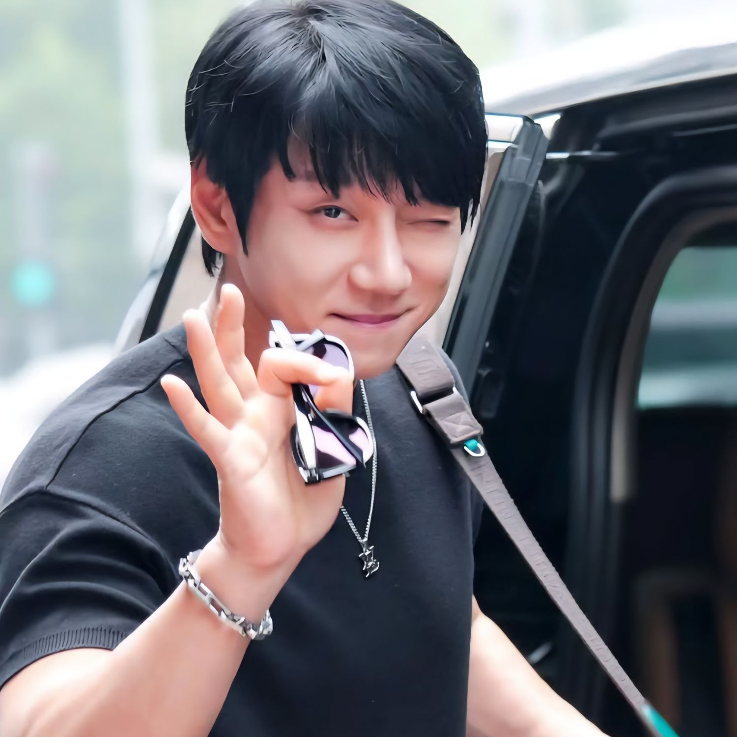 A moment captured by Hwang Chiyeol's fan