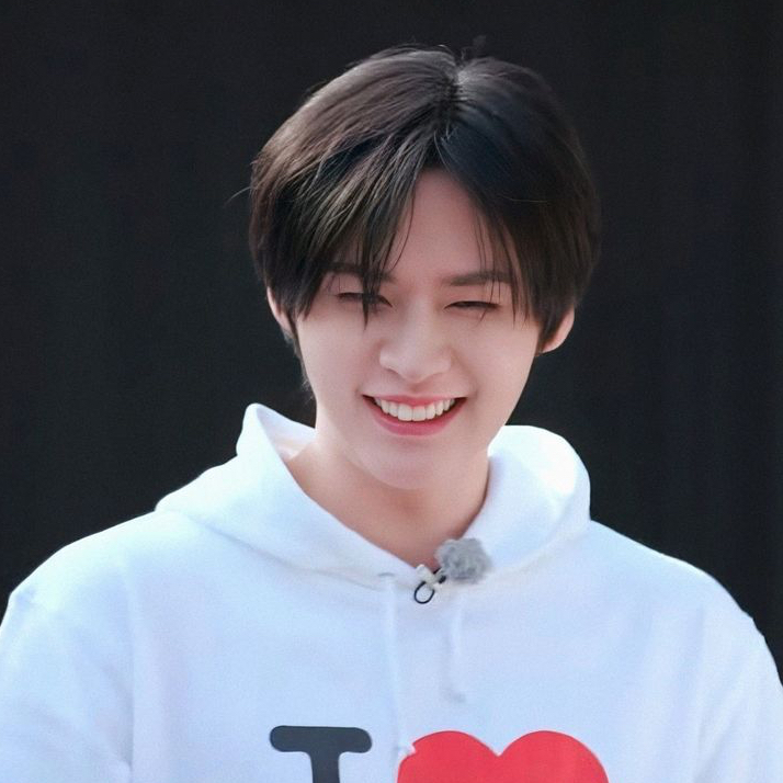 Recent activity shot of Lee Know (Stray Kids)