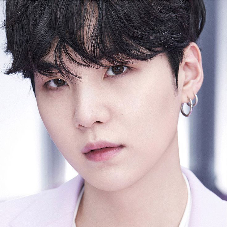 슈가 (방탄소년단)의 최신 사진