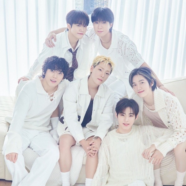 Signature photo of ONF capturing their charm