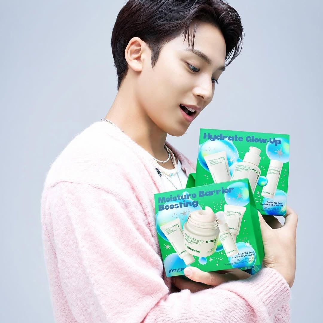 A moment captured by Mingyu (SEVENTEEN)'s fan