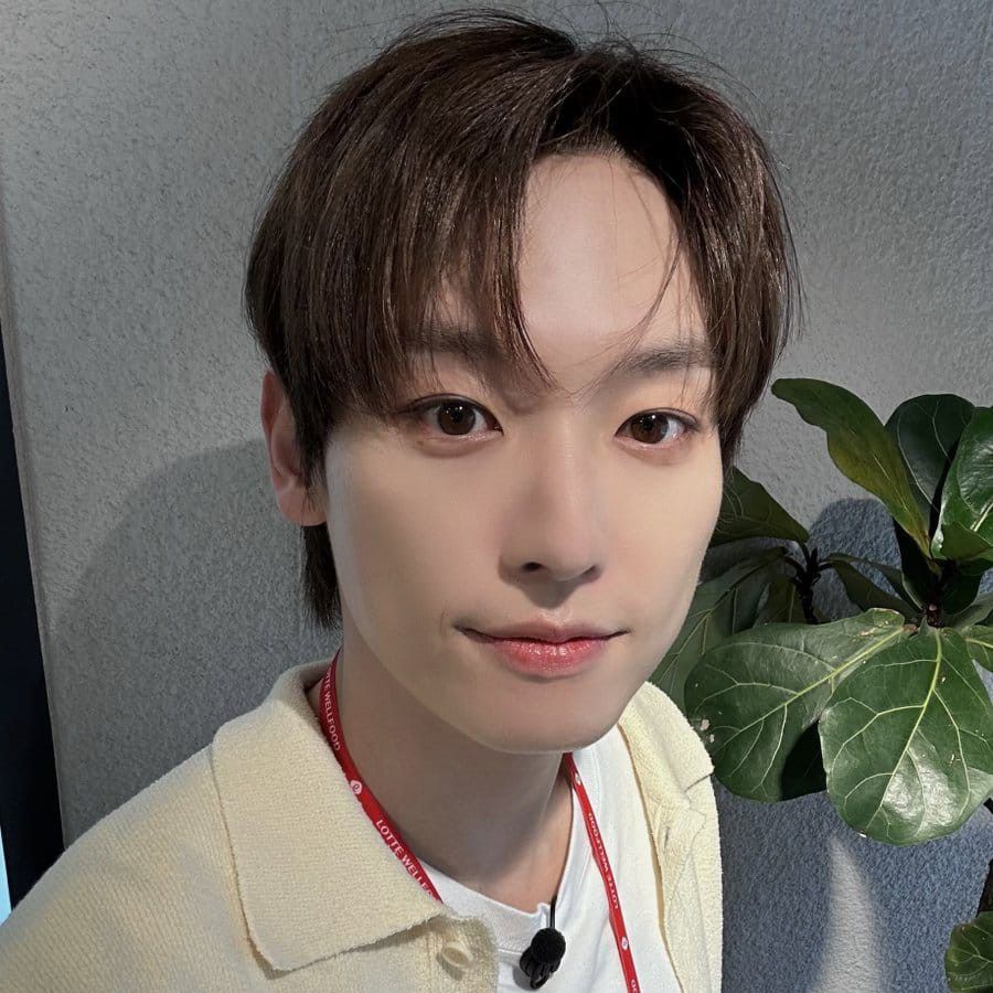 Latest photo of Inseong (SF9)