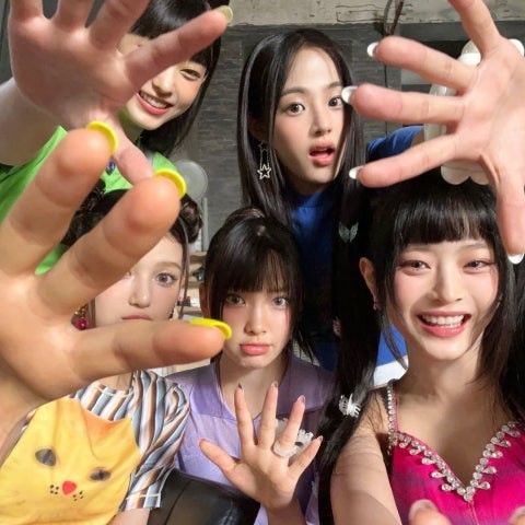 Must-see popular post of 뉴진스, your favorite