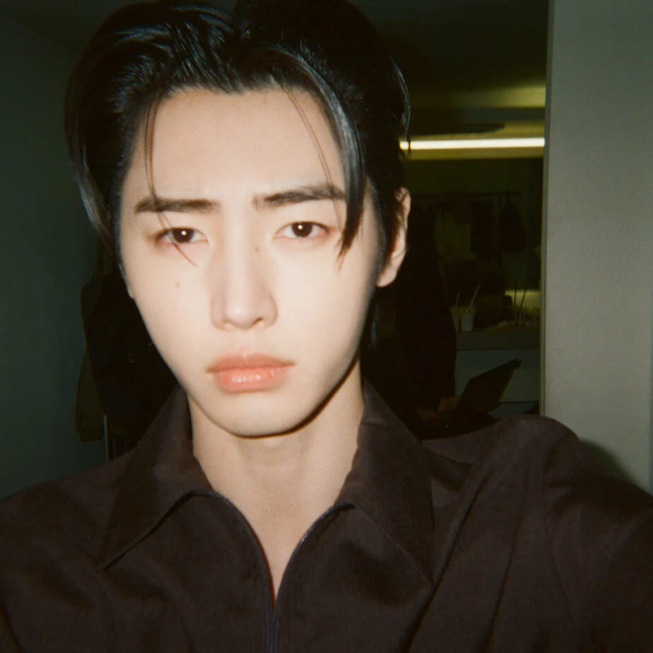 Recent activity shot of Sunghoon (ENHYPEN)