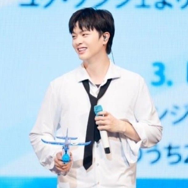 Latest photo of Yook Sungjae (BTOB)