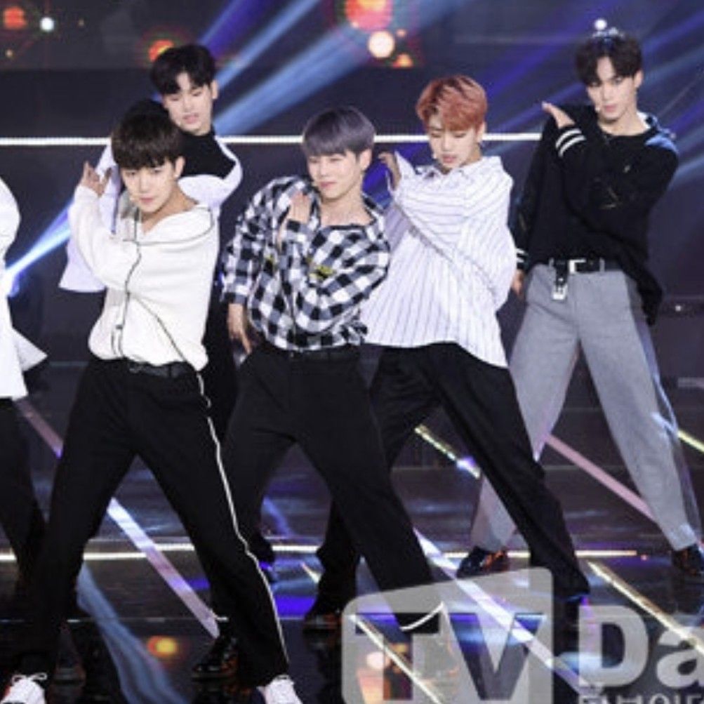 Behind-the-scenes cut of YECHAN (OMEGA X)