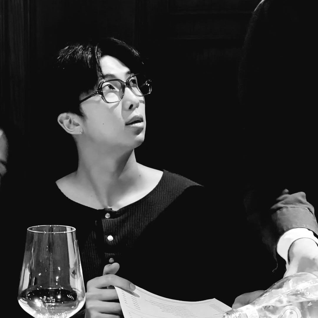 Today's hottest K-pop community feed