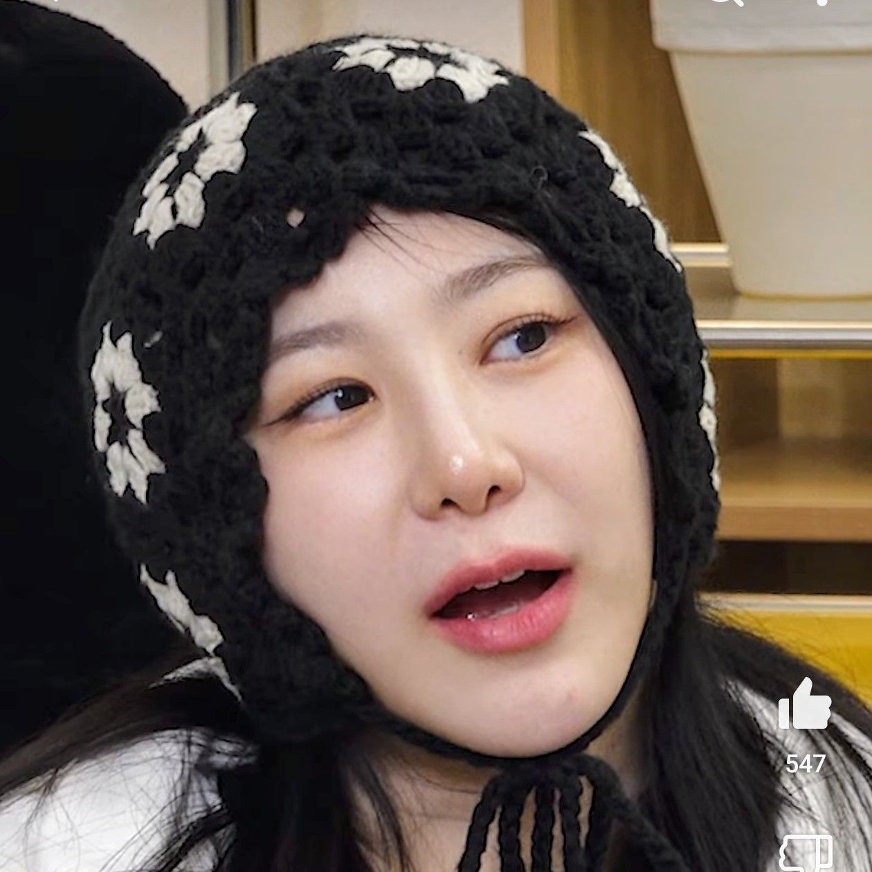 Behind-the-scenes cut of Lee Chaeyeon