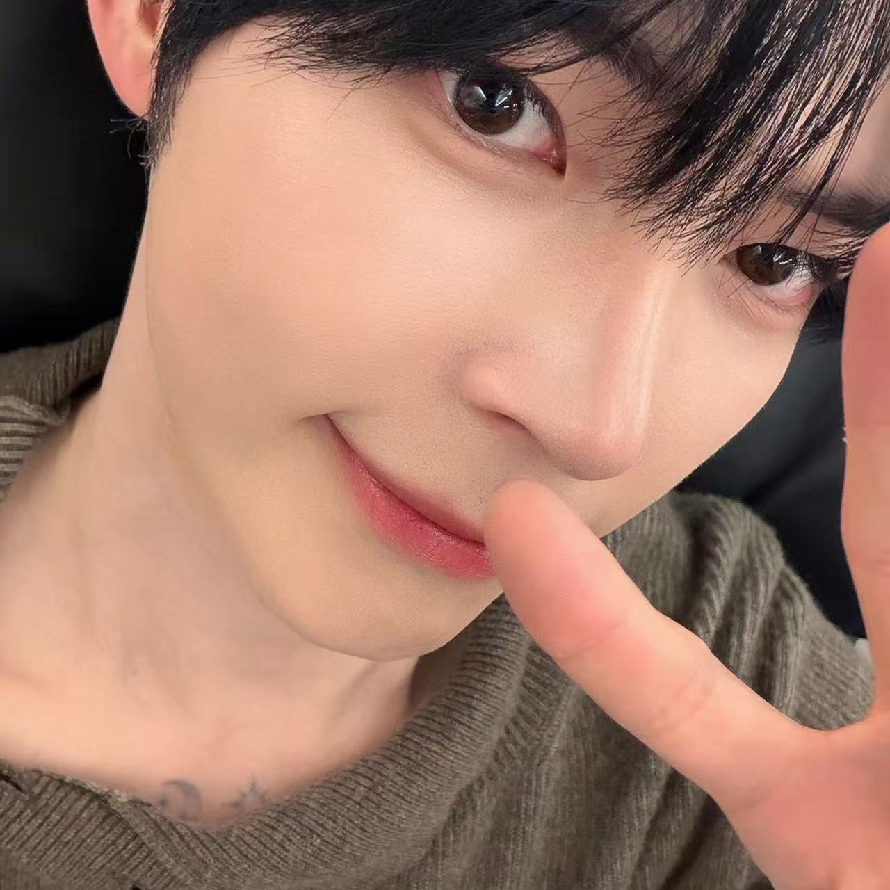 Behind-the-scenes cut of Sung Hanbin (ZEROBASEONE)