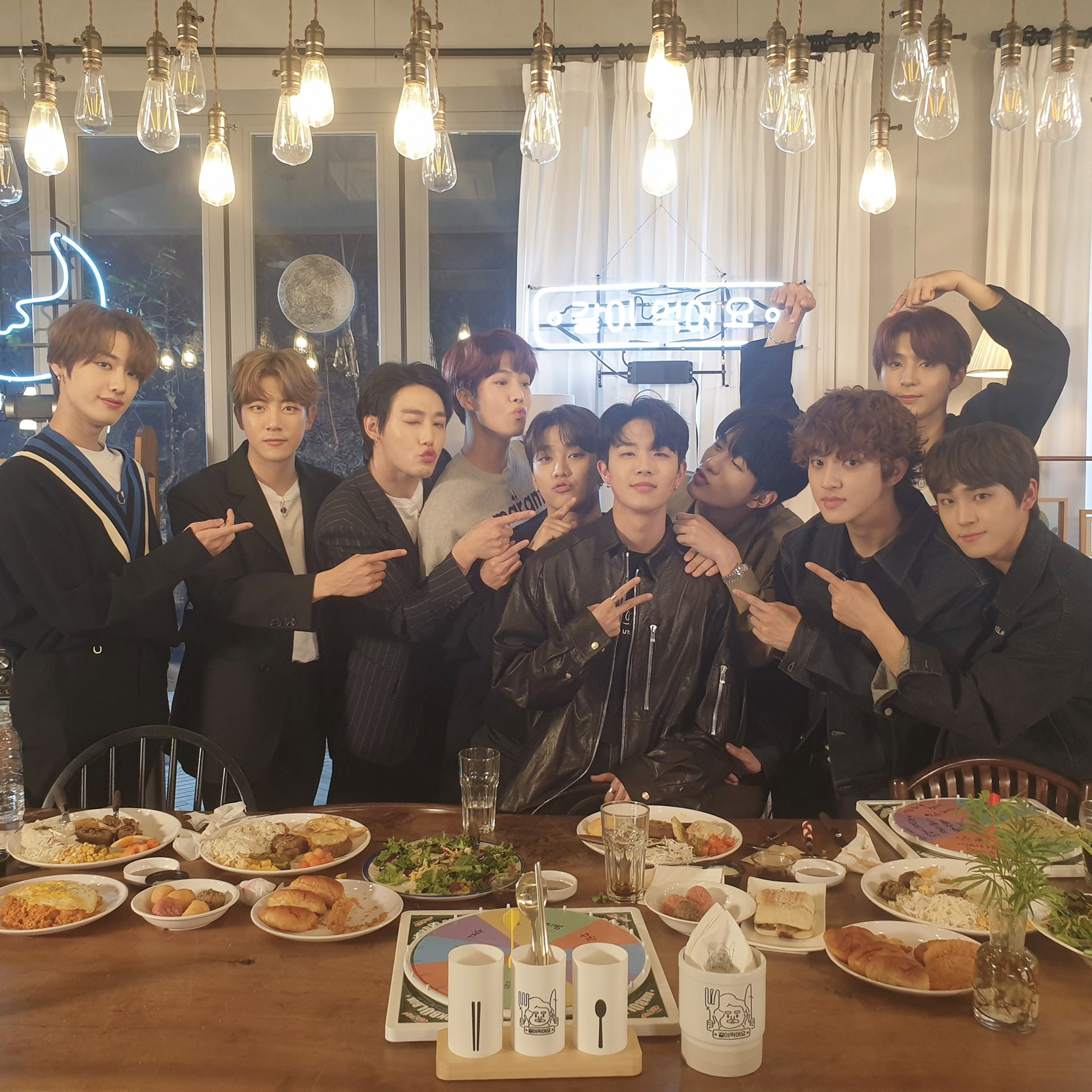 Latest photo of Kim Donghyun (GoldenChild)