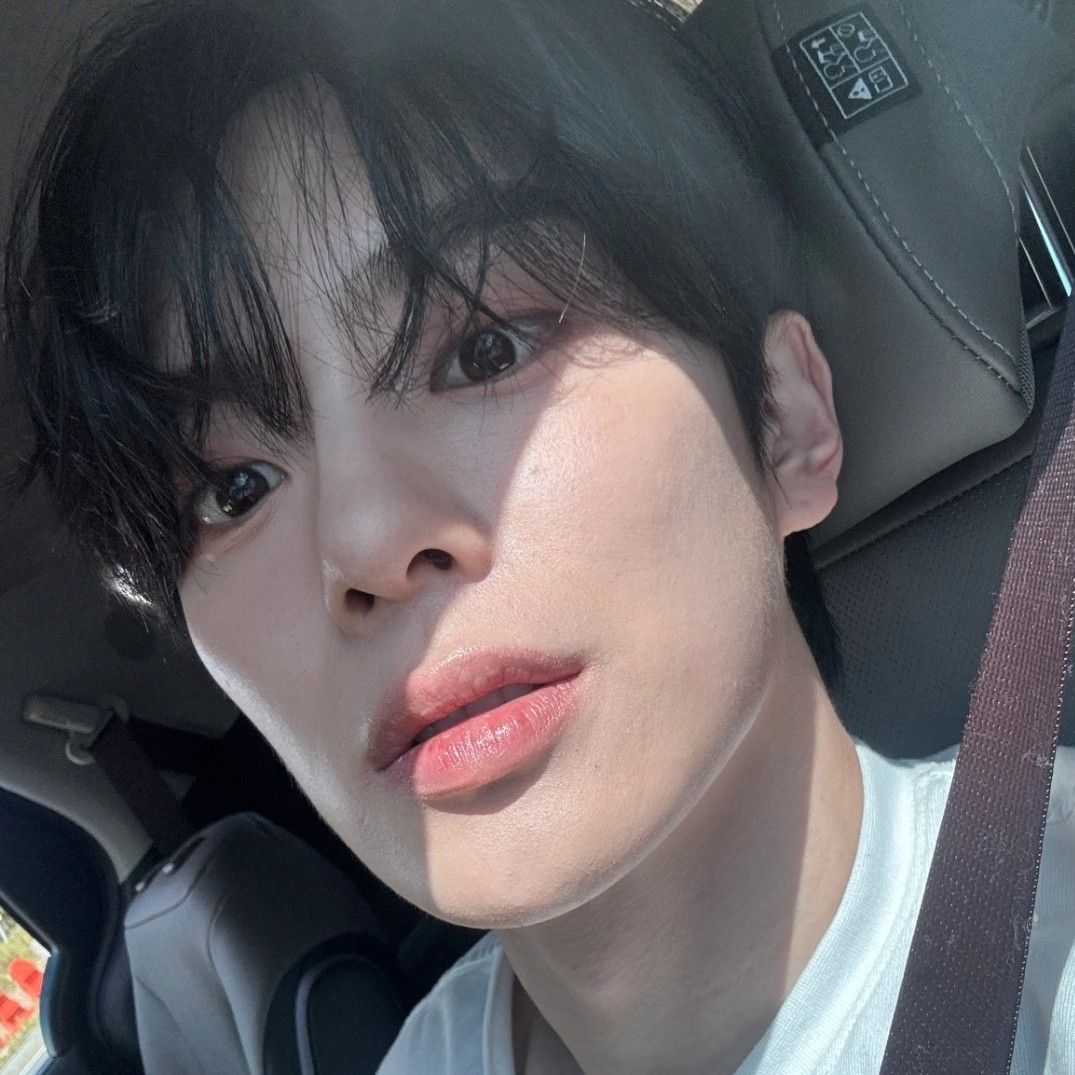 A moment captured by Kangmin (VERIVERY)'s fan