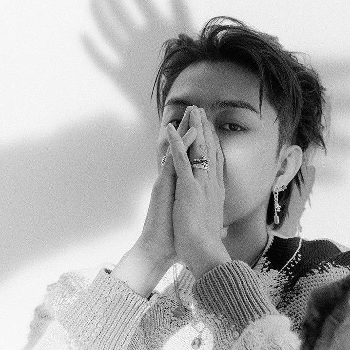 Latest photo of Eun Jiwon (SECHSKIES)