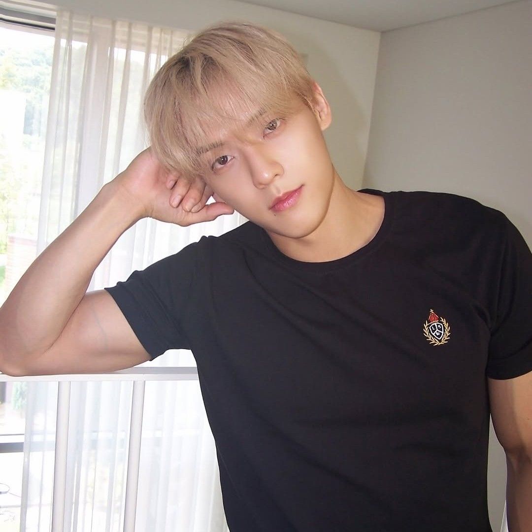 Behind-the-scenes cut of Lee Minhyuk (BTOB)
