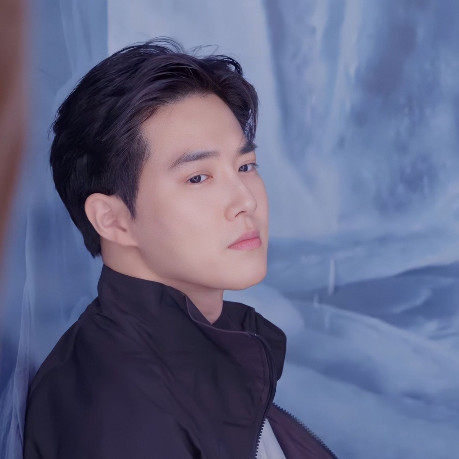 Behind-the-scenes cut of Suho (EXO)