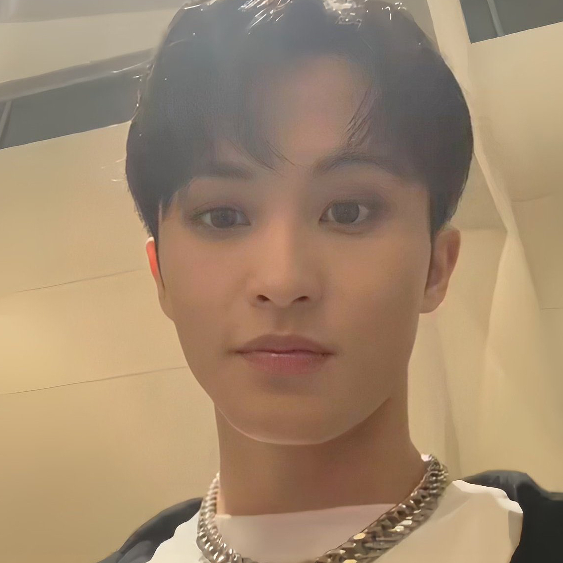 A moment captured by Mark (NCT 127, NCT DREAM)'s fan