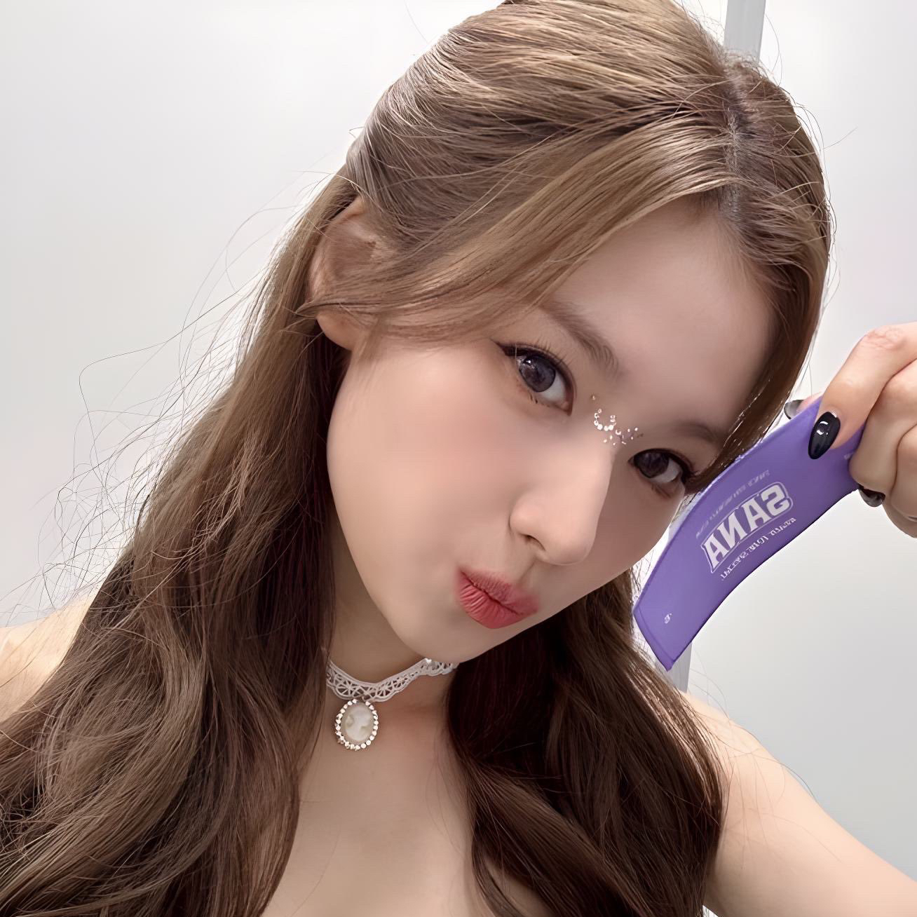 Potret di balik layar Sana (TWICE)