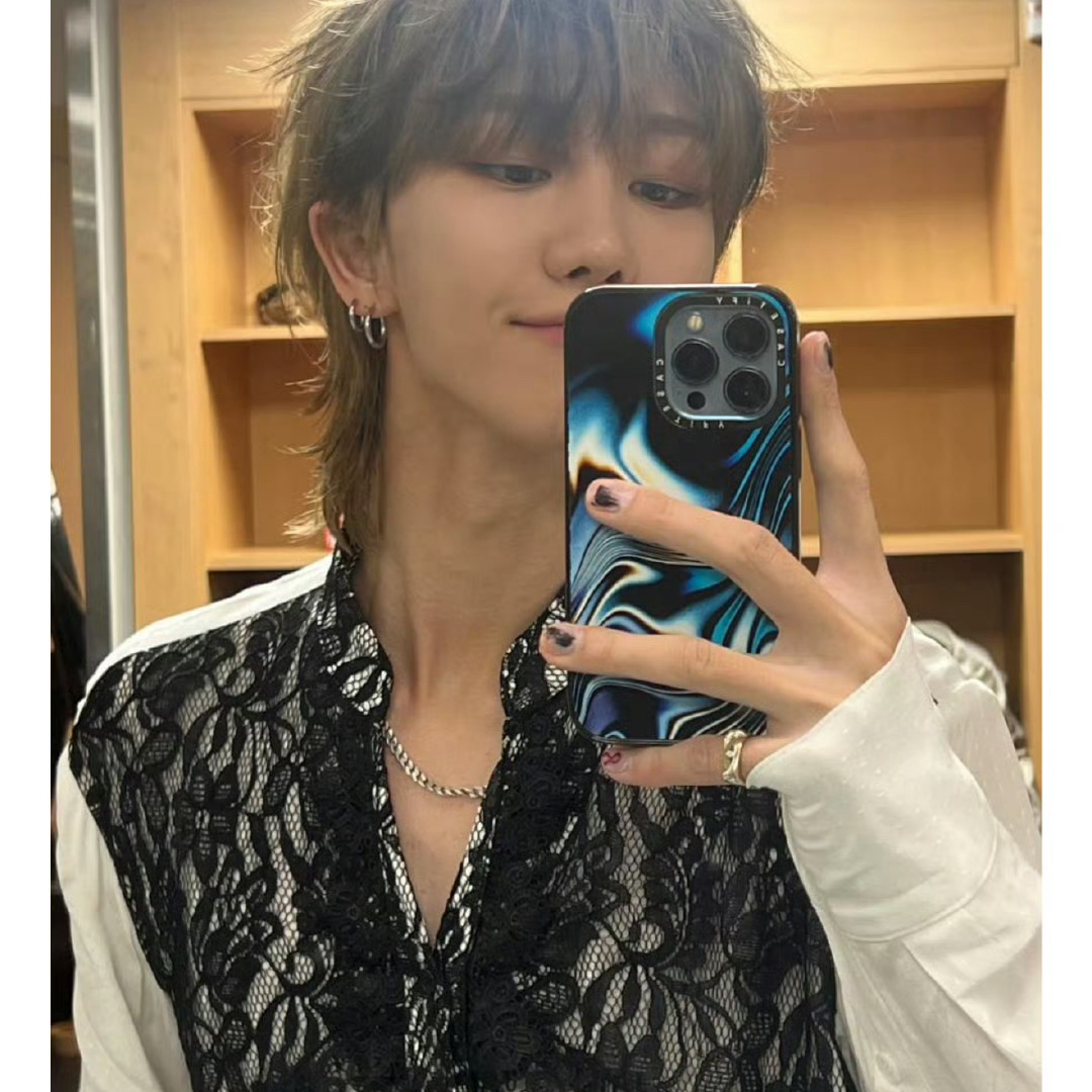 Behind-the-scenes cut of The 8 (SEVENTEEN)