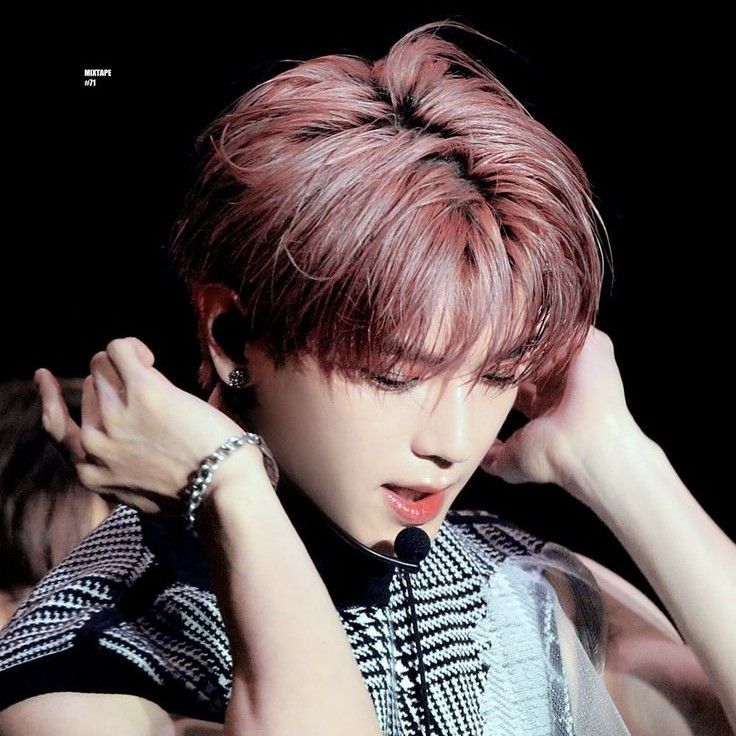 泰容 (NCT 127)的幕后花絮