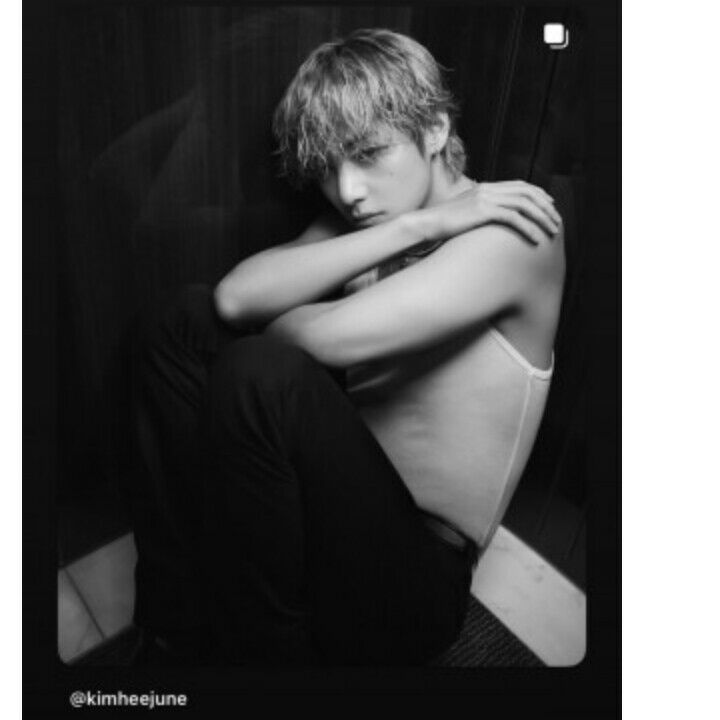 Latest photo of V (BTS)