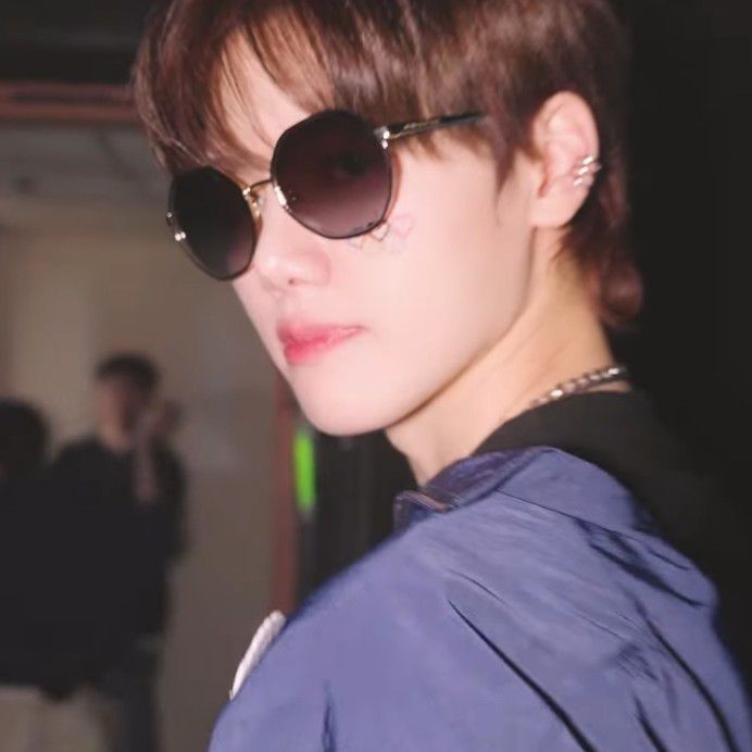 Behind-the-scenes cut of Minhee (CRAVITY)