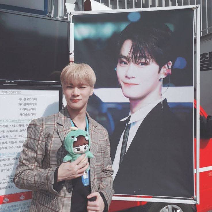 Latest photo of Moonbin (ASTRO)