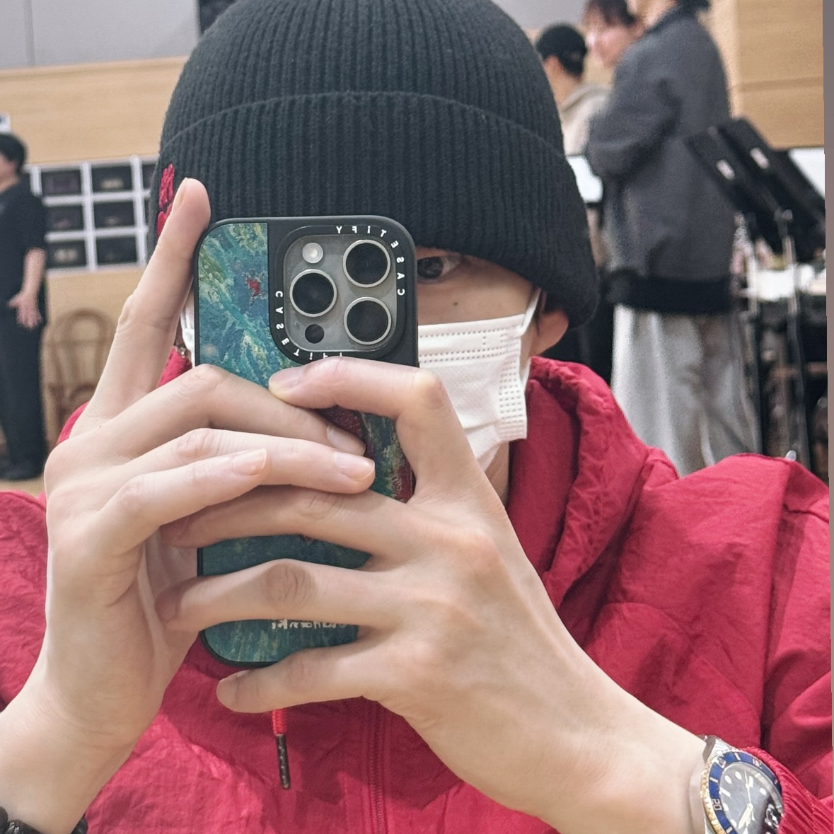 Recent activity shot of LEO (VIXX)