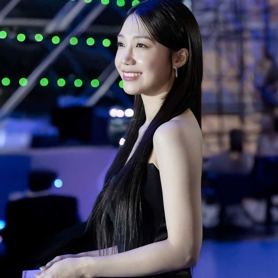 A moment captured by Jeong Eunji (Apink)'s fan