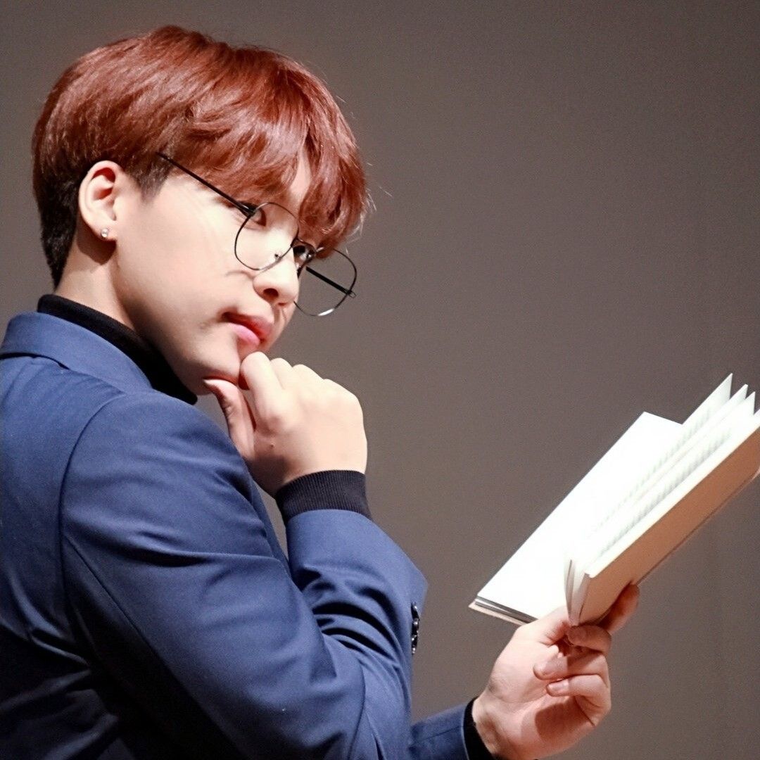 Recent activity shot of Jeong Sewoon